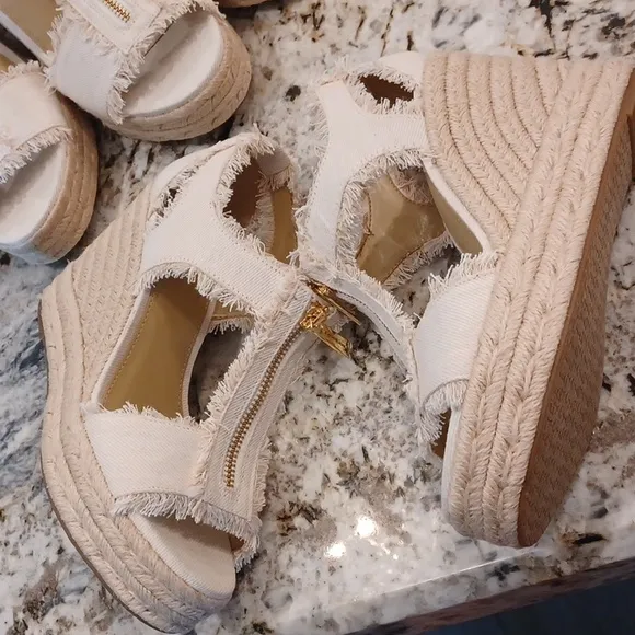 Michael Kors Women's Berkley Wedge Sandals Cream Color Fringed Denim NEW