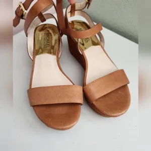 🌸Michael Kors Women's Brown Wedge Sandals 6.5