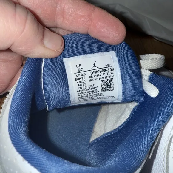 Micheal  Jordan 3 White Cement Toddler 832033-141. 08-07-2001. Size 9C