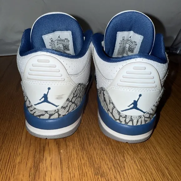 Micheal  Jordan 3 White Cement Toddler 832033-141. 08-07-2001. Size 9C