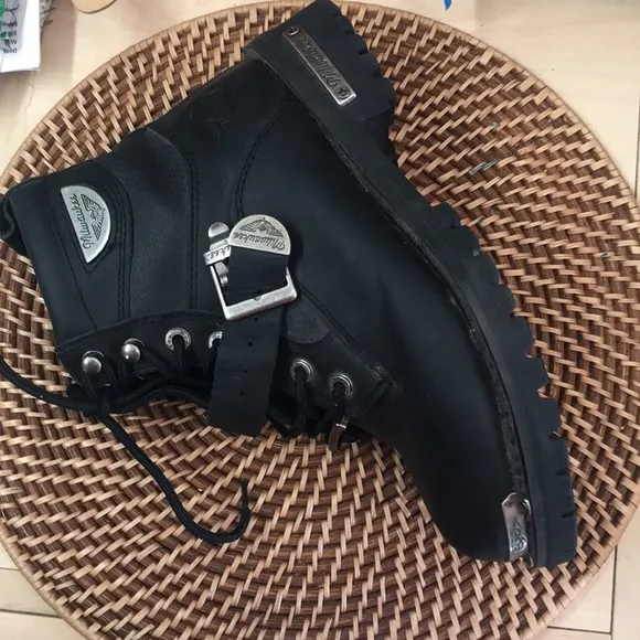 Milwaukee motor cycle boots for men