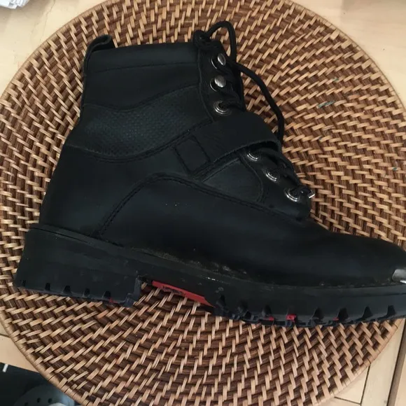 Milwaukee motor cycle boots for men