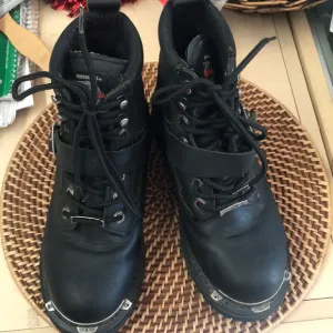 Milwaukee motor cycle boots for men
