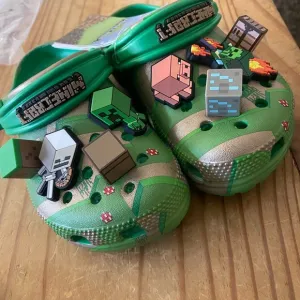 Minecraft CROCS with Charms!