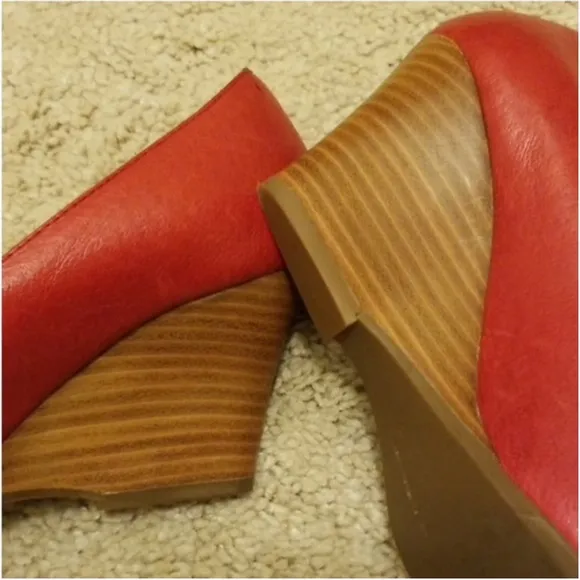 Miz mooz wedge red shoes size 6