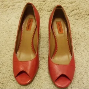 Miz mooz wedge red shoes size 6