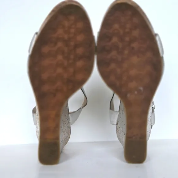 MK AMBER metallic silver wedge strappy shoes 10M