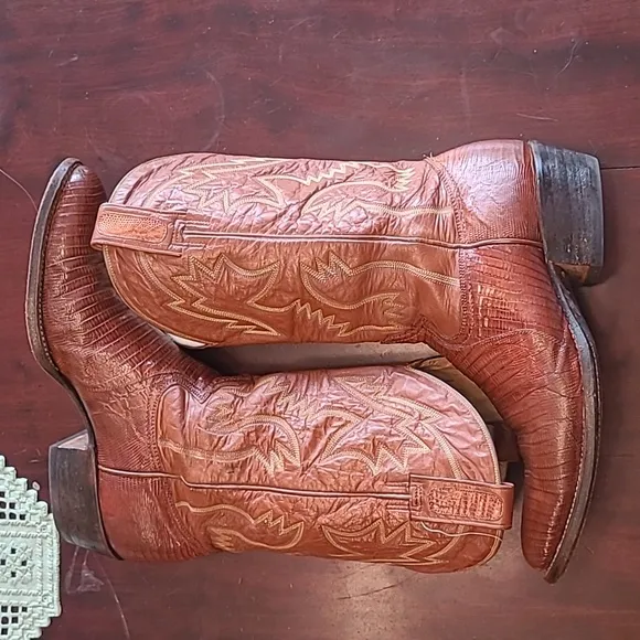 Montana Manufacturea 1815 Cowboy Boots.  Brown Size 10.5 D Men's.