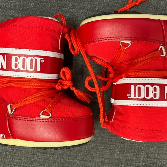Moon Boots
