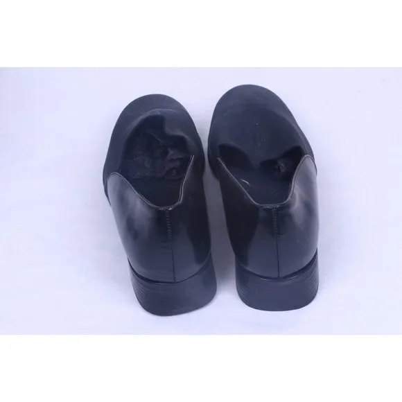 Munro American Vittoria Black Stretch Leather Slip-Ons Shoes Ladies Size 10