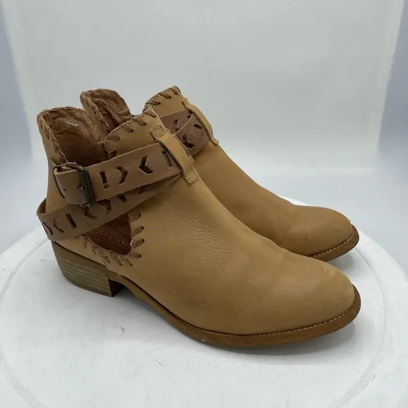 Musse &amp; Cloud Shoes | Anthropologie Musse &amp; Cloud Aina Leather Belt Booties