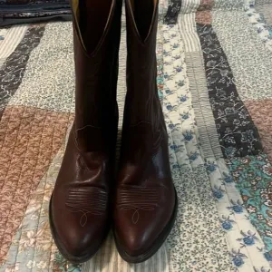Nacona Boots