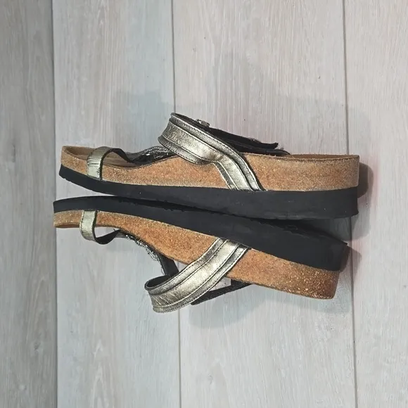 Naot Women Leather Strappy Wedge Sandals shoes sz 41/10