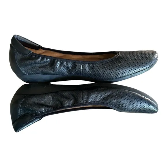 Naturalizer Soul Black Leather Ballet Flats Size 10 M Ladies Flat Slip On Shoes
