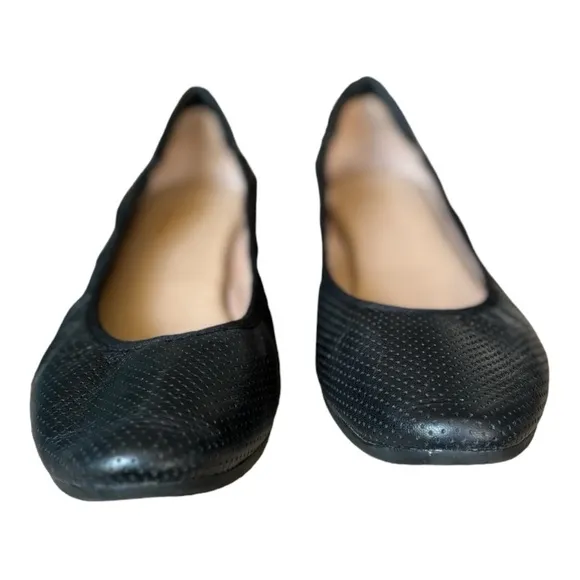 Naturalizer Soul Black Leather Ballet Flats Size 10 M Ladies Flat Slip On Shoes