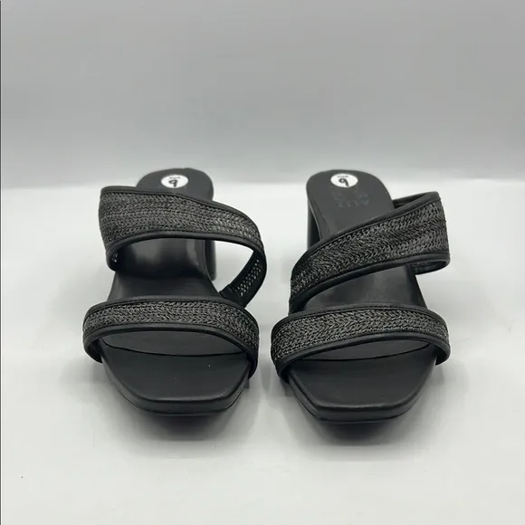 Naturalizer Sz 9 Inez 2 Black Heels with Chunky Block Heel NEW