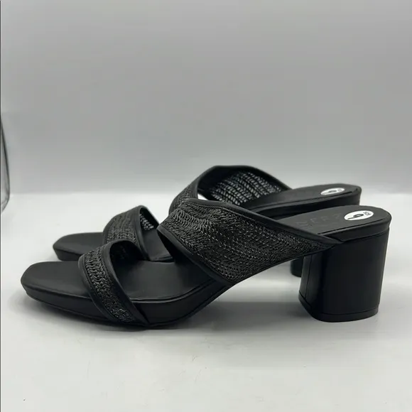 Naturalizer Sz 9 Inez 2 Black Heels with Chunky Block Heel NEW