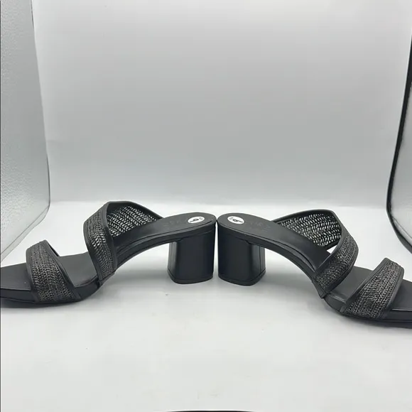 Naturalizer Sz 9 Inez 2 Black Heels with Chunky Block Heel NEW