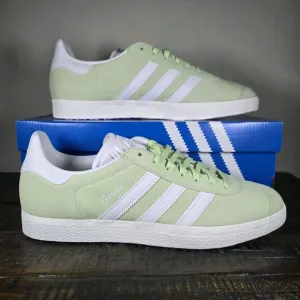 NEW Adidas Gazelle Womens Size 7 Casual Sneakers Shoes Matcha Green White IE0442