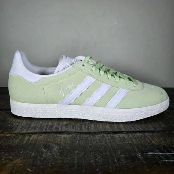 NEW Adidas Gazelle Womens Size 7 Casual Sneakers Shoes Matcha Green White IE0442