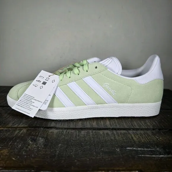 NEW Adidas Gazelle Womens Size 7 Casual Sneakers Shoes Matcha Green White IE0442
