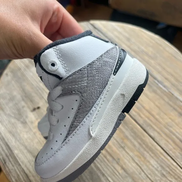 New Authentic Jordan 2 Retro Python Toddler Size 3C White/Black/Sail/Red Kids