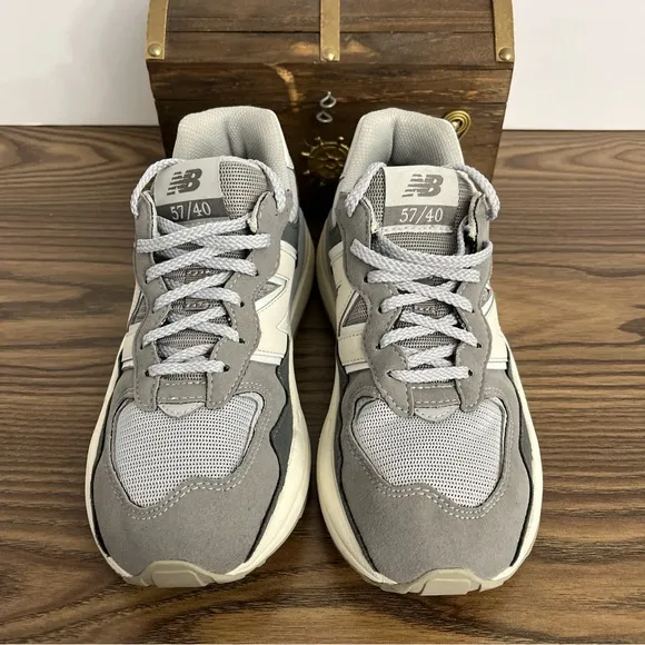 New Balance 57/40 Beige / Grey GS Size 4.5 Y Women’s Size 6 Comfortable Shoes