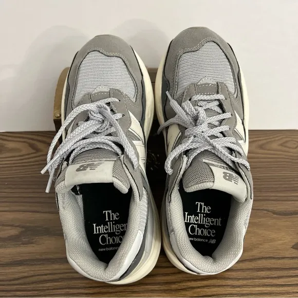 New Balance 57/40 Beige / Grey GS Size 4.5 Y Women’s Size 6 Comfortable Shoes