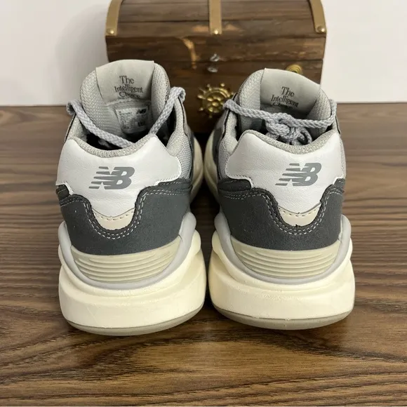 New Balance 57/40 Beige / Grey GS Size 4.5 Y Women’s Size 6 Comfortable Shoes