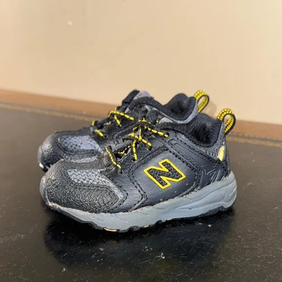 New Balance Black Grey Yellow Toddler Sneakers KNF50BYI Size 3C