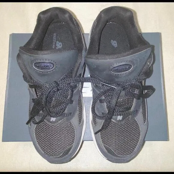 New Balance Casual Shoes Black PC2002BK Size 2