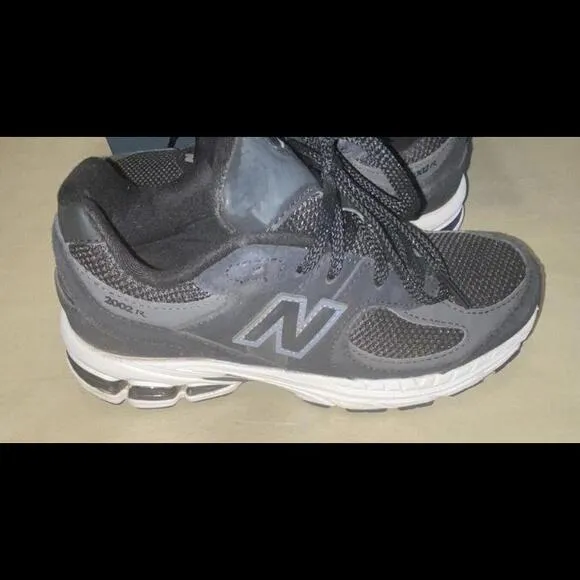 New Balance Casual Shoes Black PC2002BK Size 2