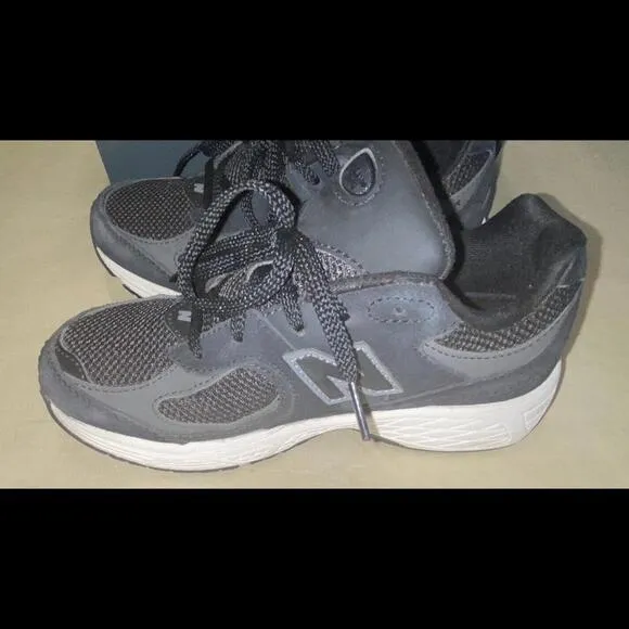New Balance Casual Shoes Black PC2002BK Size 2
