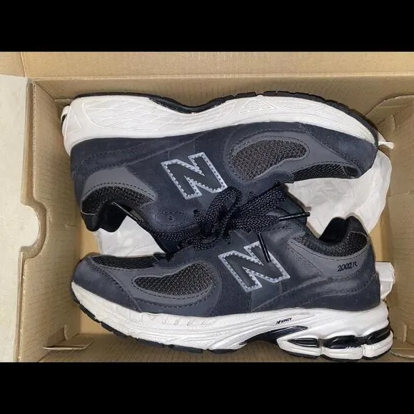 New Balance Casual Shoes Black PC2002BK Size 2