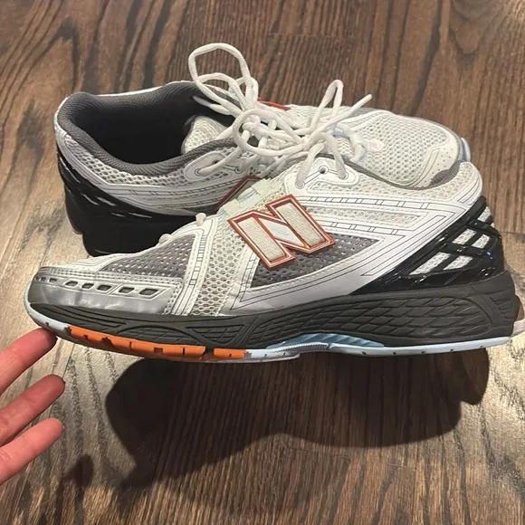 New Balance Men’s 1906 Trainers White and Gray Running Shoes Size 10.5
