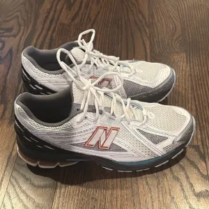 New Balance Men’s 1906 Trainers White and Gray Running Shoes Size 10.5