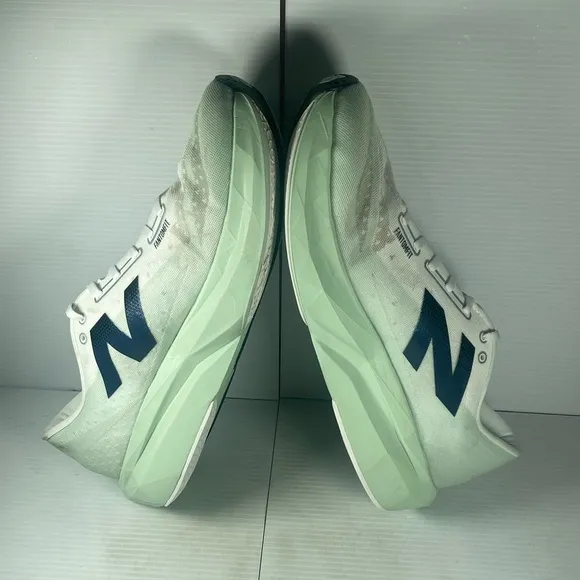 New balance rebel V4
