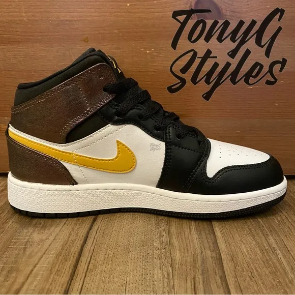 ✨NEW✨ CUSTOM AIR JORDAN 1 MID
