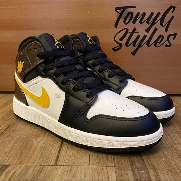 ✨NEW✨ CUSTOM AIR JORDAN 1 MID