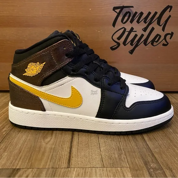 ✨NEW✨ CUSTOM AIR JORDAN 1 MID