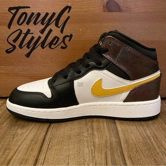 ✨NEW✨ CUSTOM AIR JORDAN 1 MID