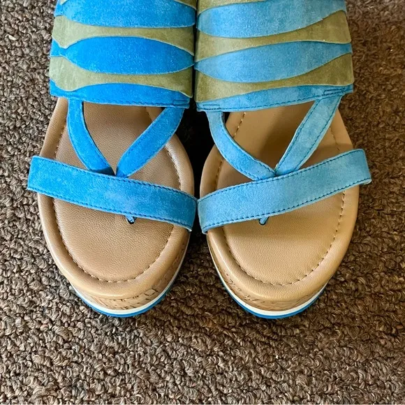 New Donald Pliner Valri suede platform wedge sandals Size 8