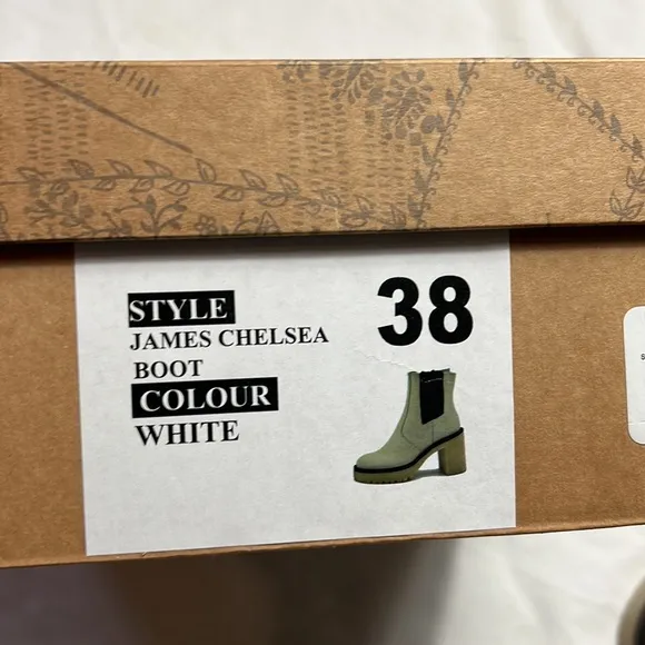 NEW Free people James Chelsea chunky boot white size 8 US heels boots shoes