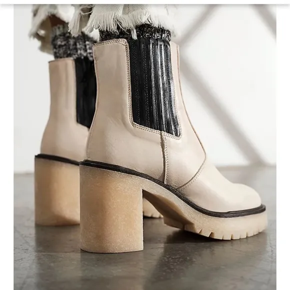 NEW Free people James Chelsea chunky boot white size 8 US heels boots shoes