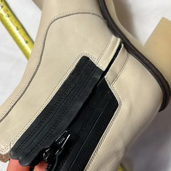 NEW Free people James Chelsea chunky boot white size 8 US heels boots shoes