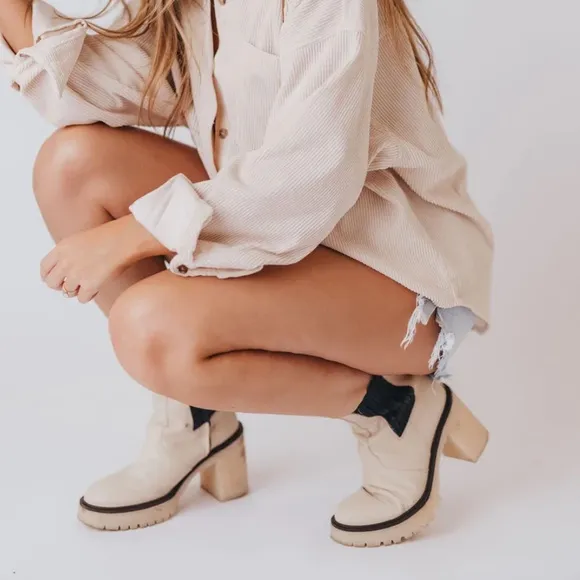 NEW Free people  james Chelsea heels boots shoes  in bone size 9