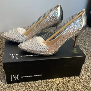 New INC Zitah heels Size 8W Clear Vinyl Rhinestone Silver 3 inch Heels 8 wide