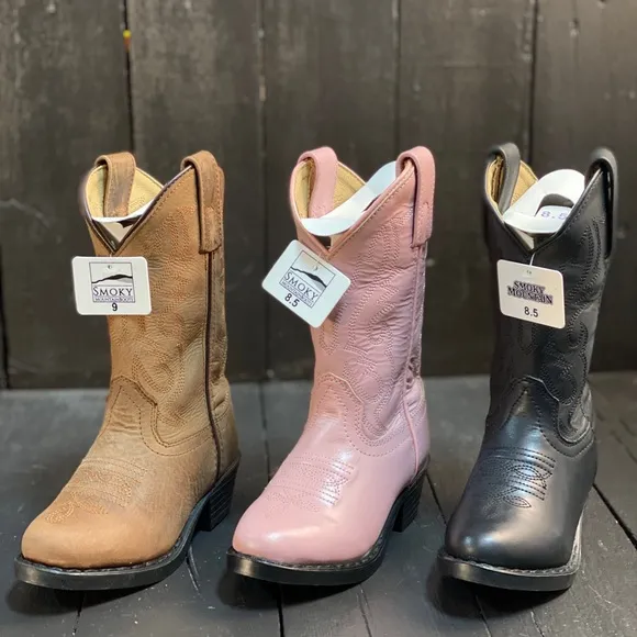New kids boots for sale. Most sizes
