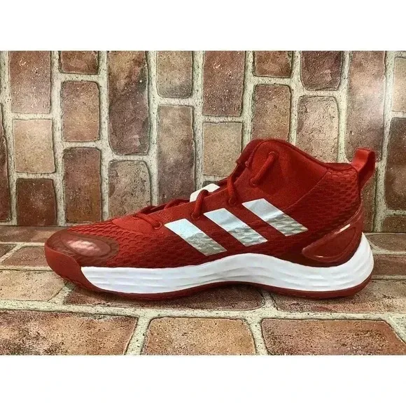 New Mens Adidas Basketball Shoes sz 13 Style  GW7934  Red