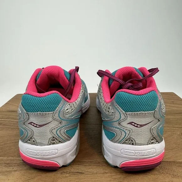 New NIB Big Kids Saucony Guide 8 Silver Athletic Running Shoes Sneakers Size 7 Y